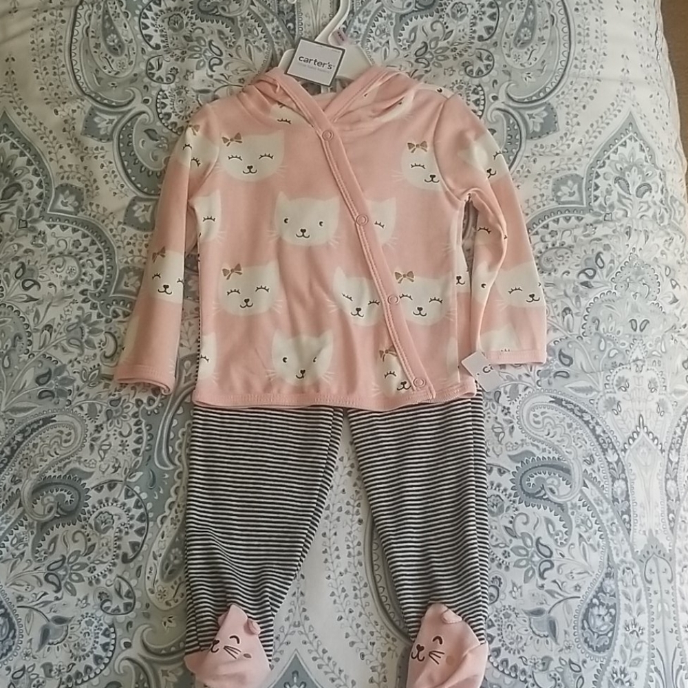 Carter's baby outfit